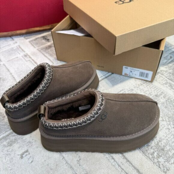 UGG Tazz Platform Shearling Lined Slipper - Picture 6 of 9